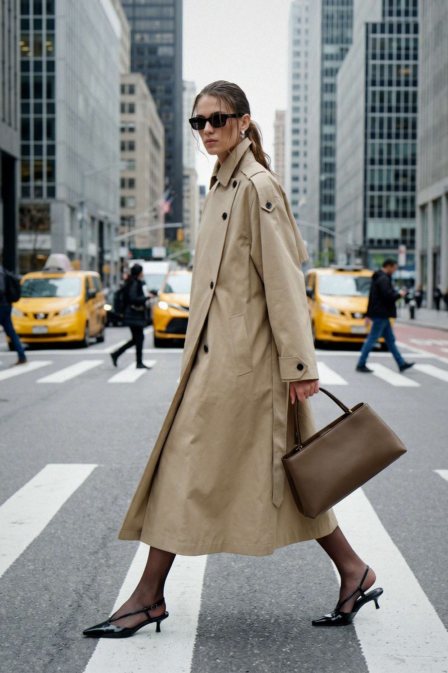 16 Best Trench Coat Outfits for Fall 2026